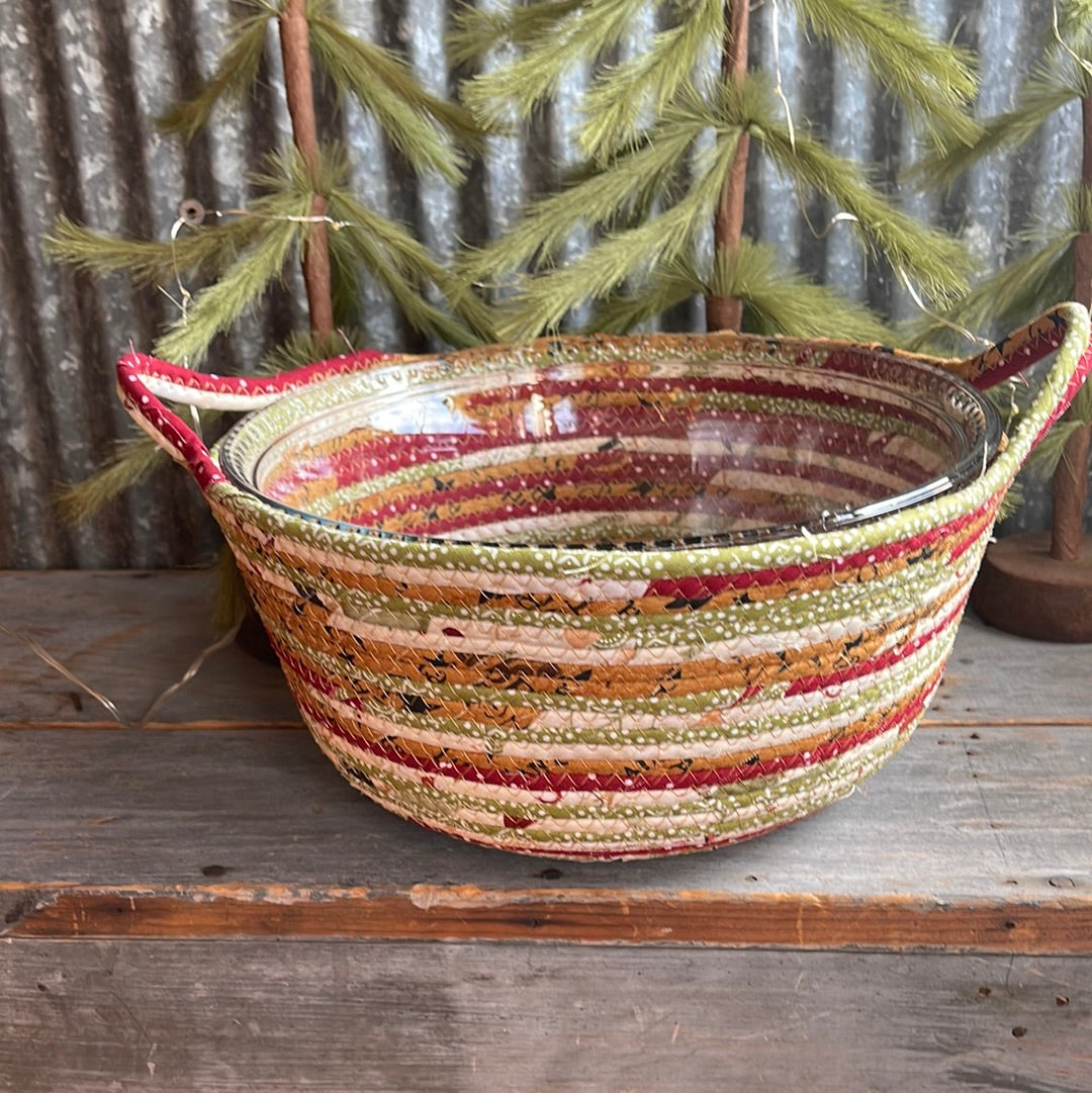 Large Christmas basket with bowl
