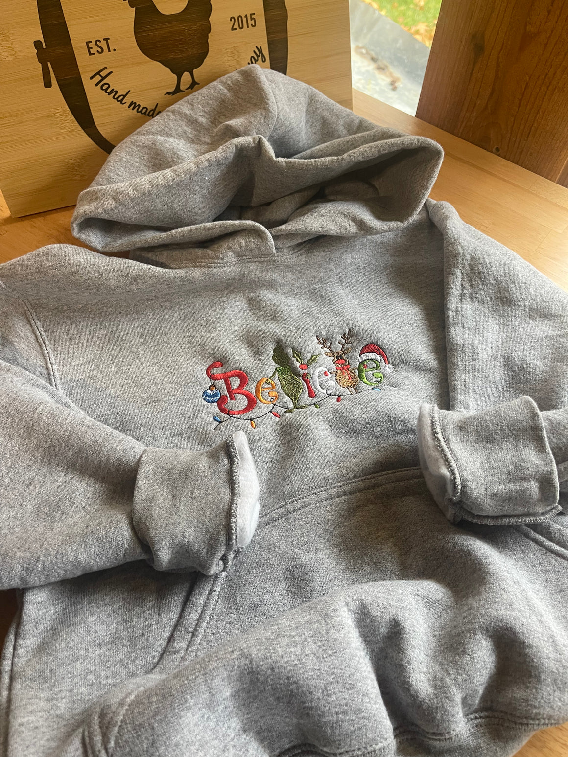 YOUTH Believe Sweatshirt MEDIUM
