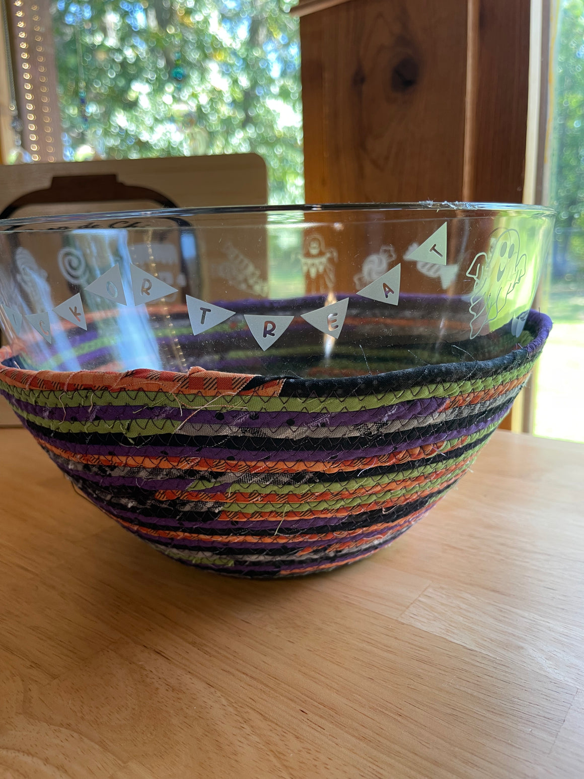 Large Halloween etched bowl and basket